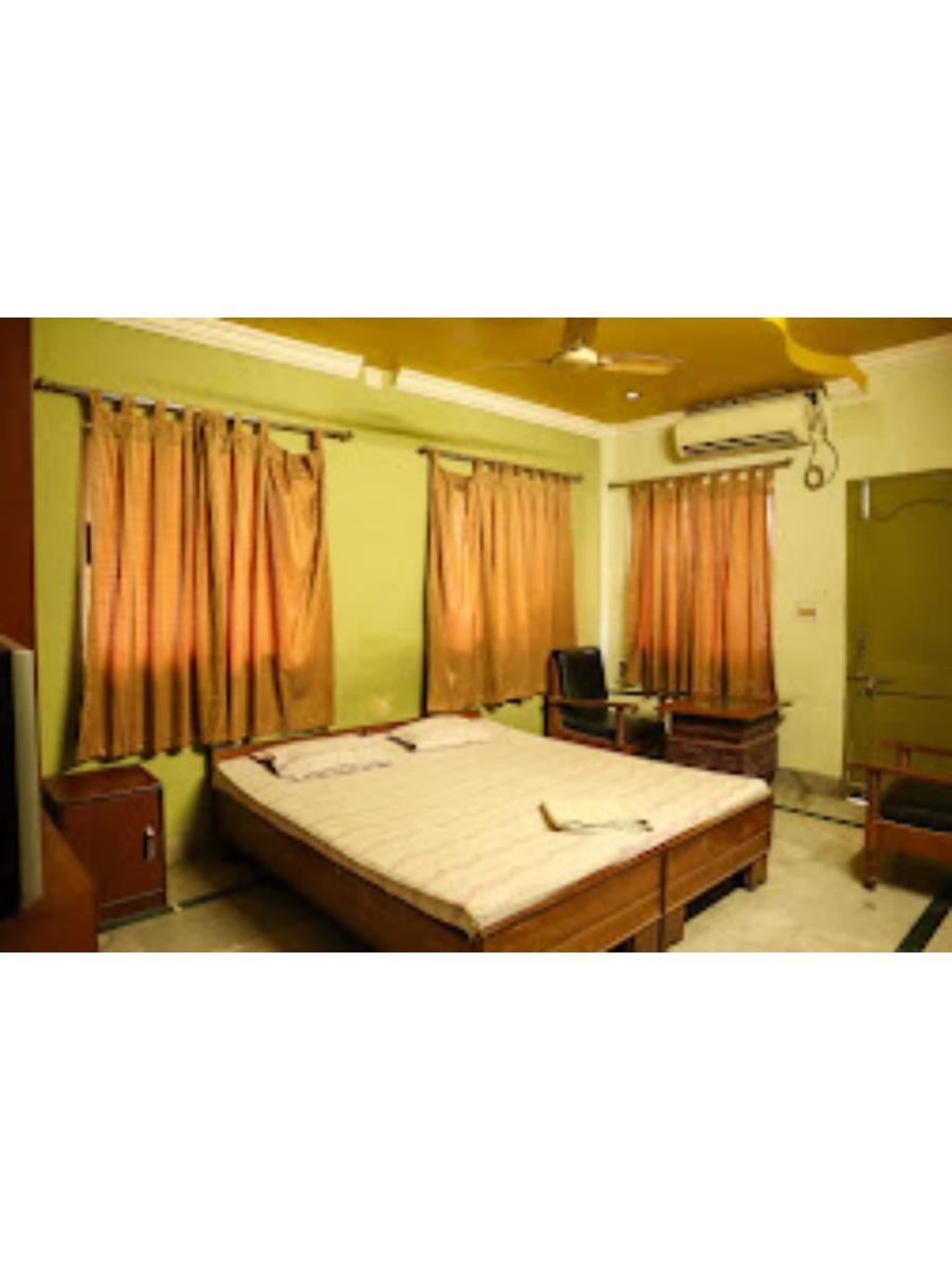 Roxy Inn,Cuttack Exterior photo